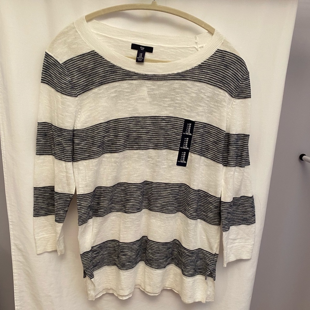 Gap striped long sleeve top size medium